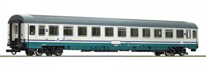 Passenger car 2nd class in XMPR livery<br /><a href='images/pictures/Roco/Roco-74331.jpg' target='_blank'>Full size image</a>